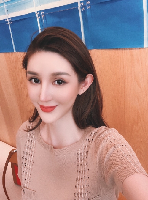 张婉婷的第一张照片--台湾闪婚服务中心