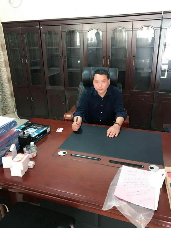 艺术家的第一张照片--台湾闪婚服务中心