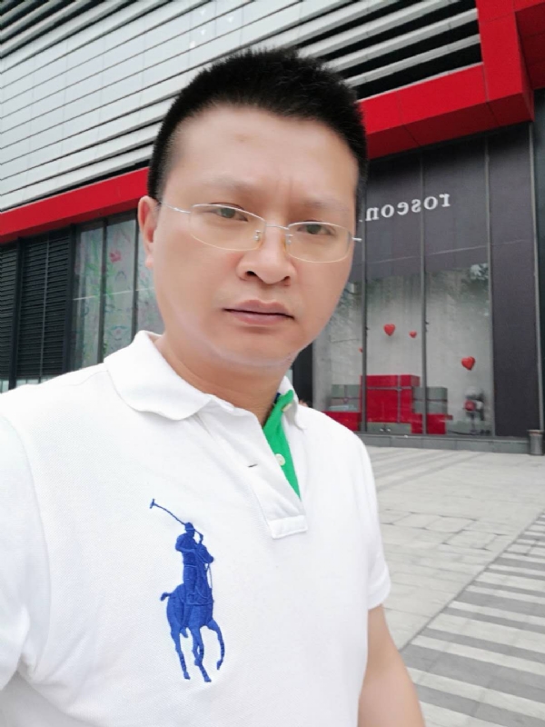 硬汉的第一张照片--台湾闪婚服务中心