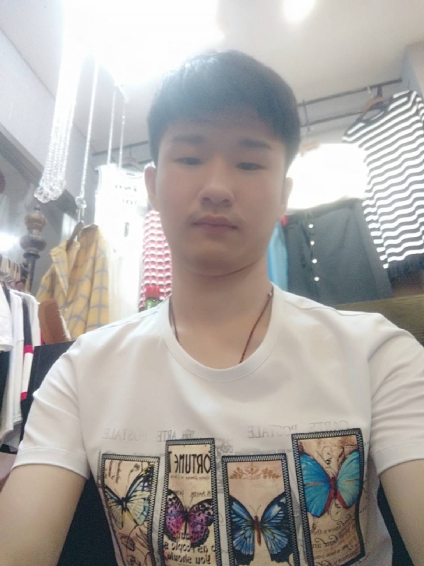 许你一世的第一张照片--台湾闪婚服务中心