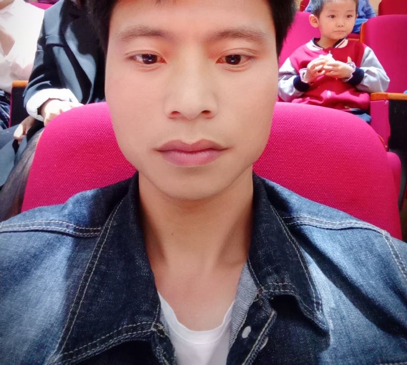 奋斗青年的第一张照片--台湾闪婚服务中心