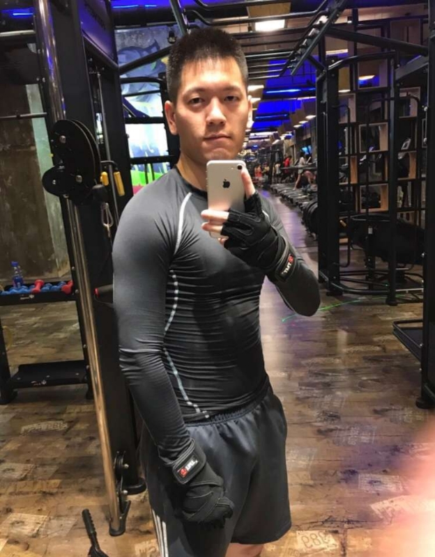 共赴此生的第一张照片--台湾闪婚服务中心
