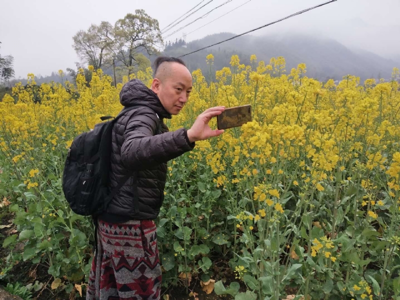 Dennison的第一张照片--台湾闪婚服务中心