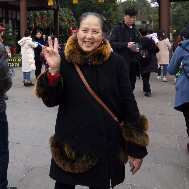 刘刘的第一张照片--台湾闪婚服务中心