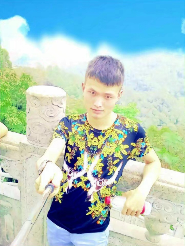 孤独王者元首的第一张照片--台湾闪婚服务中心