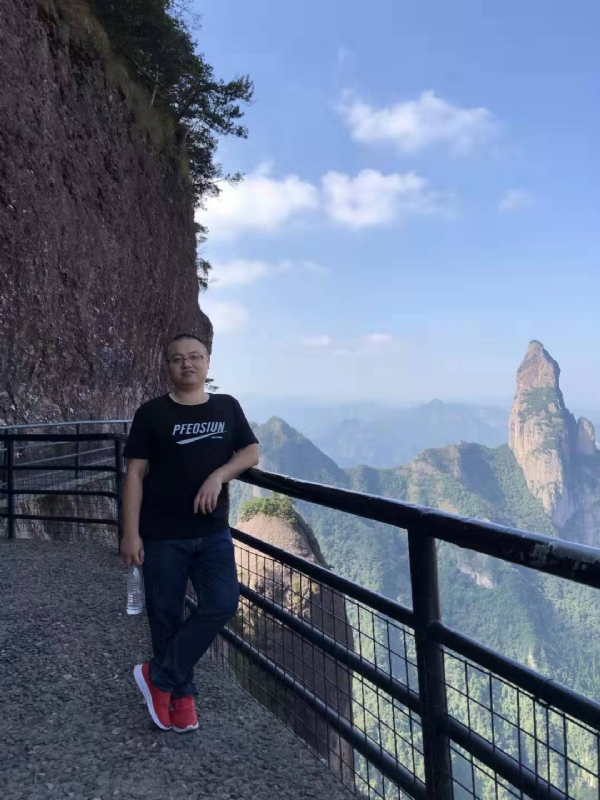 不杵于物的第一张照片--台湾闪婚服务中心
