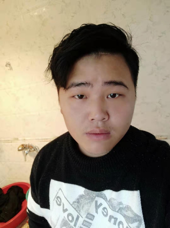 小李的第一张照片--台湾闪婚服务中心