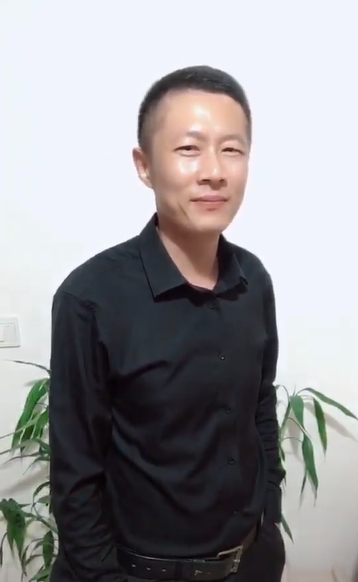 地huhi的第一张照片--台湾闪婚服务中心