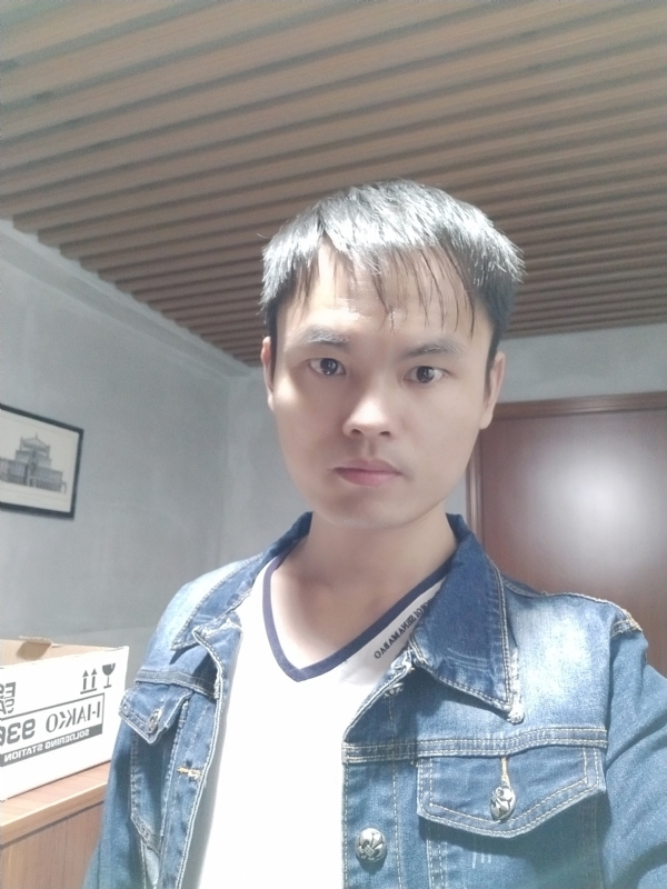 阿信的第一张照片--台湾闪婚服务中心