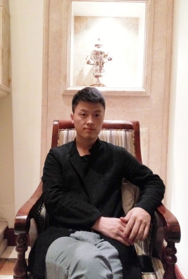 制片人杨亚林的第一张照片--台湾闪婚服务中心