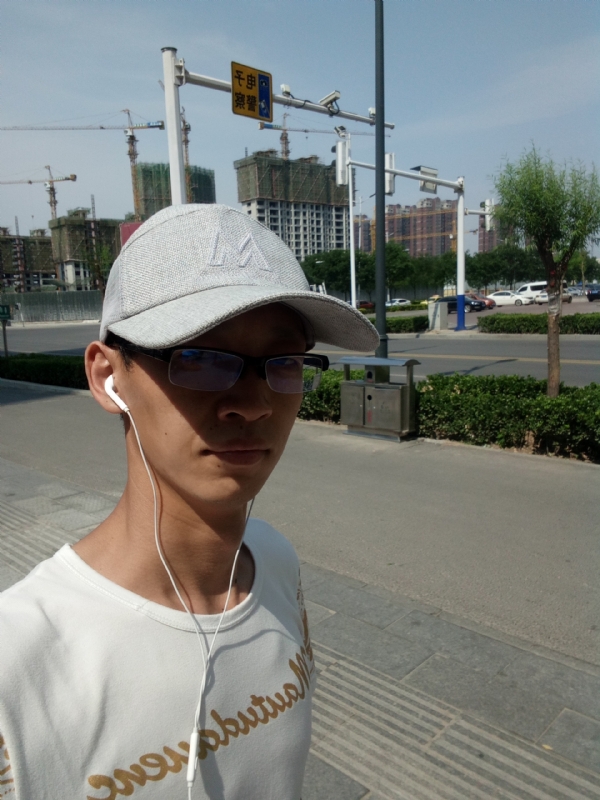 挥一挥手什么都没有的第一张照片--台湾闪婚服务中心
