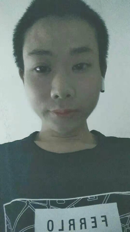 水中月的第一张照片--台湾闪婚服务中心