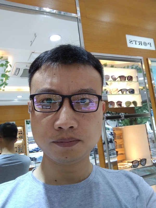 冰羽蓝的第一张照片--台湾闪婚服务中心