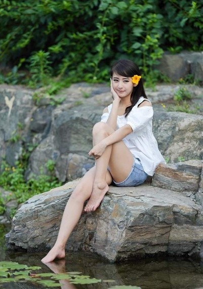 陌陌的第一张照片--台湾闪婚服务中心