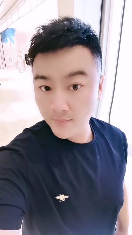微风徐徐的第一张照片--台湾闪婚服务中心