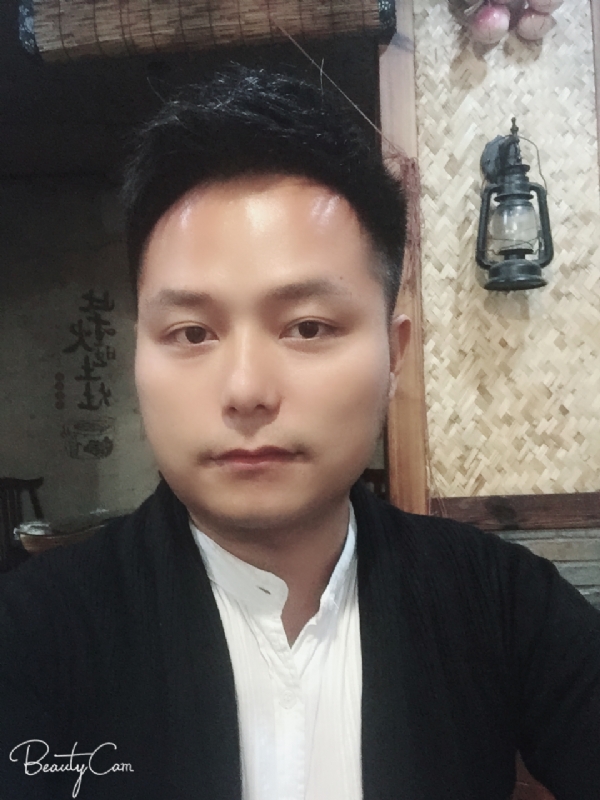 亦初的第一张照片--台湾闪婚服务中心