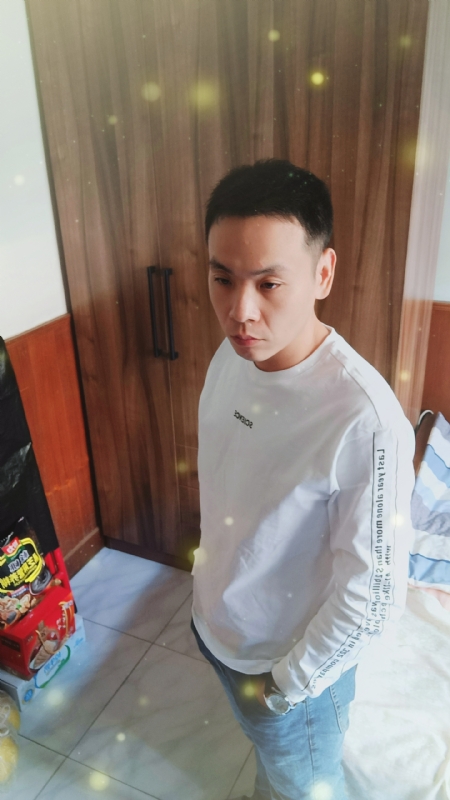没有蜡笔的小航的第三张照片--台湾闪婚服务中心