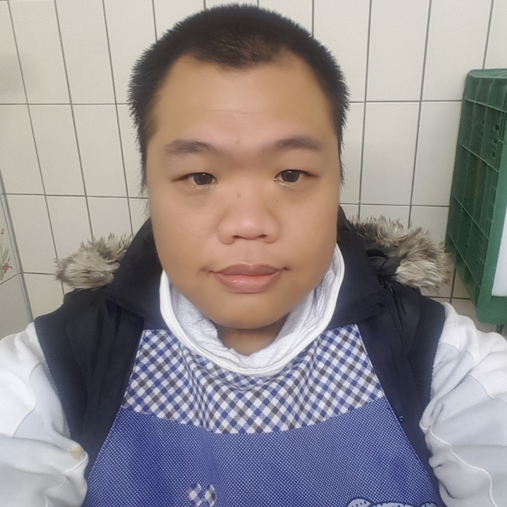 黑熊的第一张照片--台湾闪婚服务中心