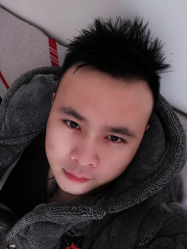 明明的第一张照片--台湾闪婚服务中心