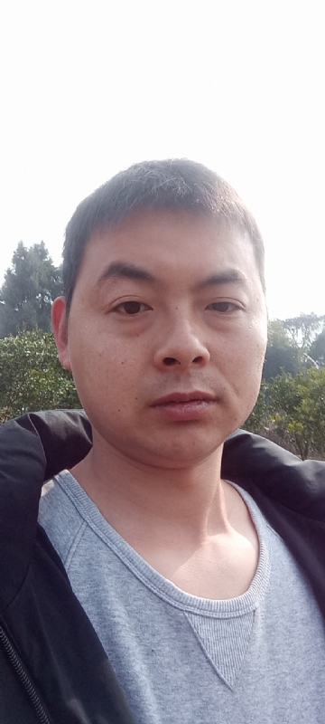 亲亲抱抱我爱你的第一张照片--台湾闪婚服务中心