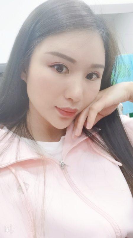 一生简单的第一张照片--台湾闪婚服务中心