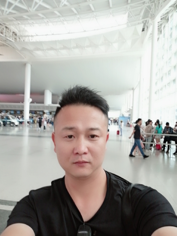 一叶知秋的第一张照片--台湾闪婚服务中心