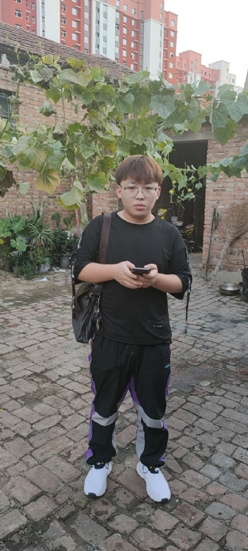 辛禹的第二张照片--台湾闪婚服务中心