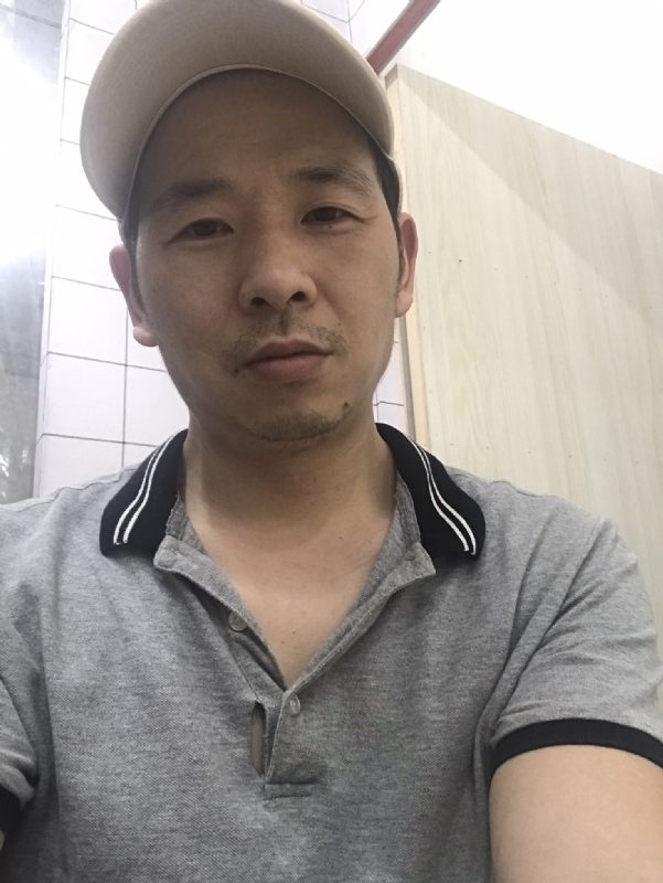 老何的第一张照片--台湾闪婚服务中心