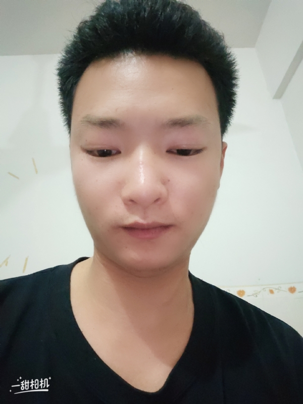 孤狼的第二张照片--台湾闪婚服务中心