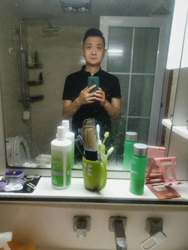 龙少的第一张照片--台湾闪婚服务中心