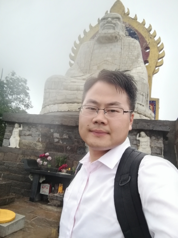 江洋党总顾问的第一张照片--台湾闪婚服务中心