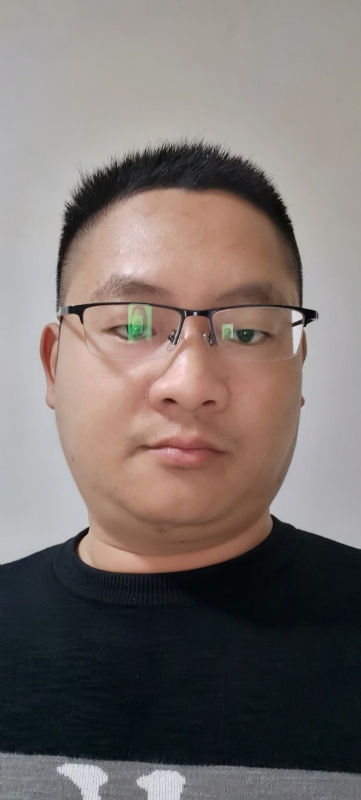 龙逍遥的第一张照片--台湾闪婚服务中心