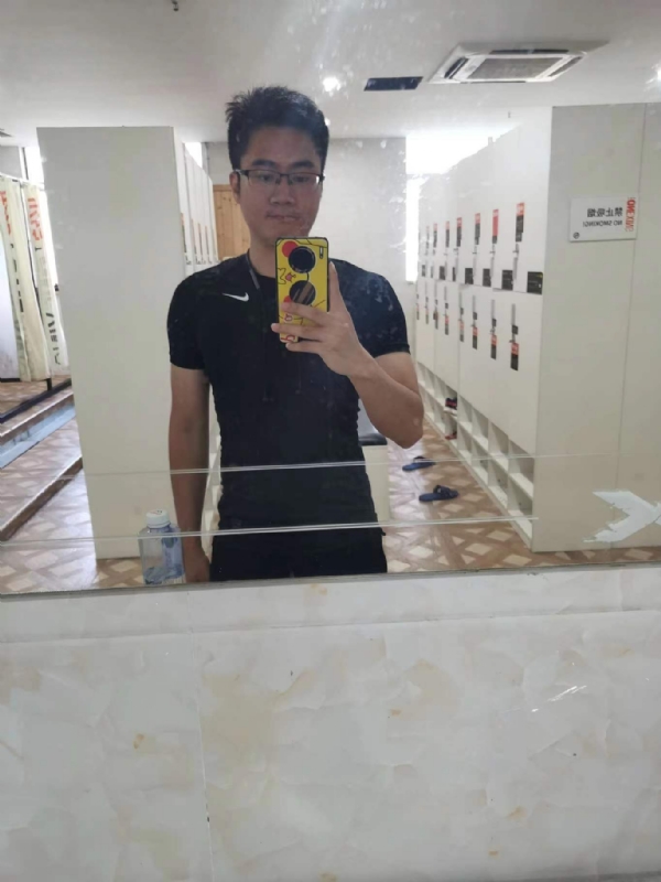 习惯发呆的第一张照片--台湾闪婚服务中心