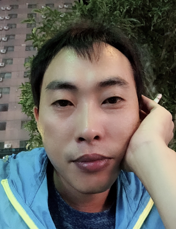 一直在路上的第一张照片--台湾闪婚服务中心