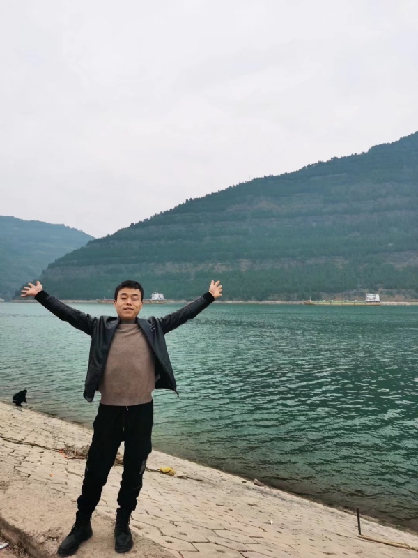 寂寞的风的第一张照片--台湾闪婚服务中心