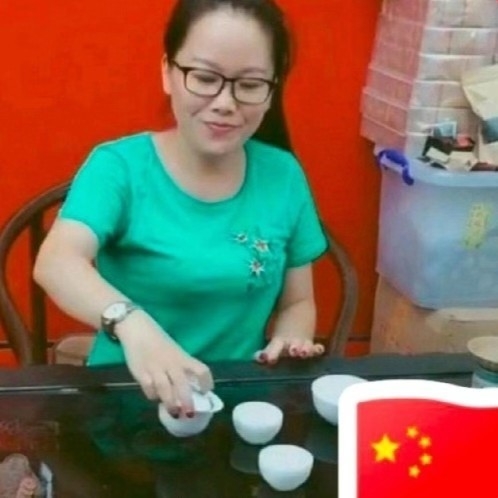 妖娆的第一张照片--台湾闪婚服务中心