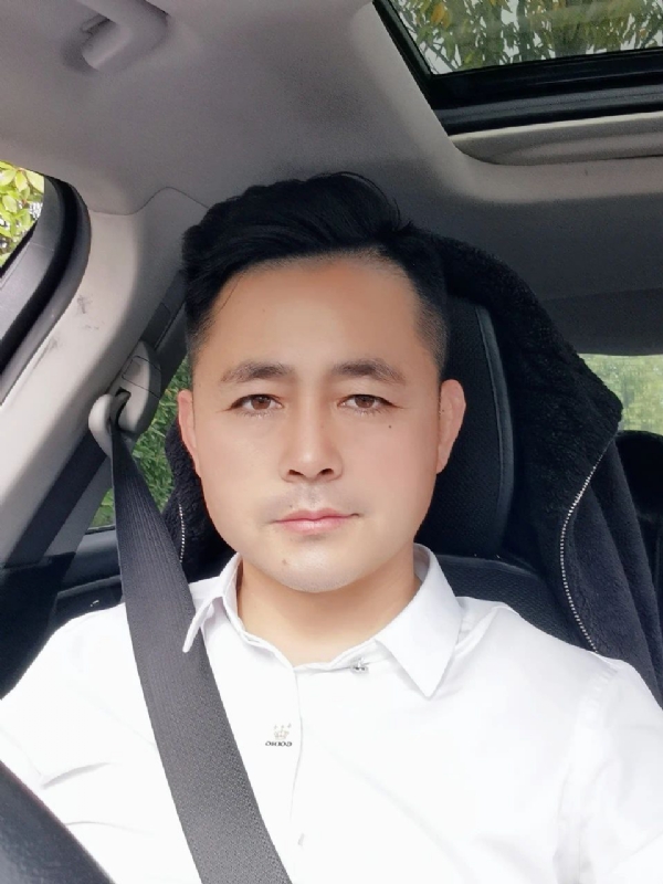 阿华大人的第一张照片--台湾闪婚服务中心