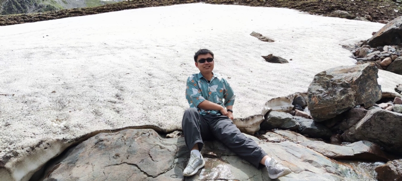 顶顶少年的第一张照片--台湾闪婚服务中心