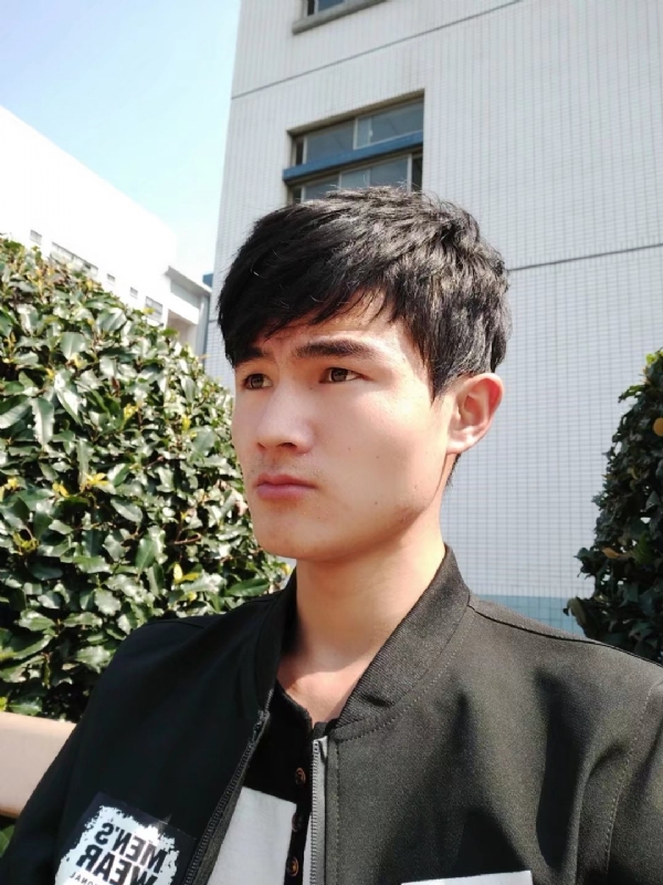 阳光男孩的第四张照片--台湾闪婚服务中心