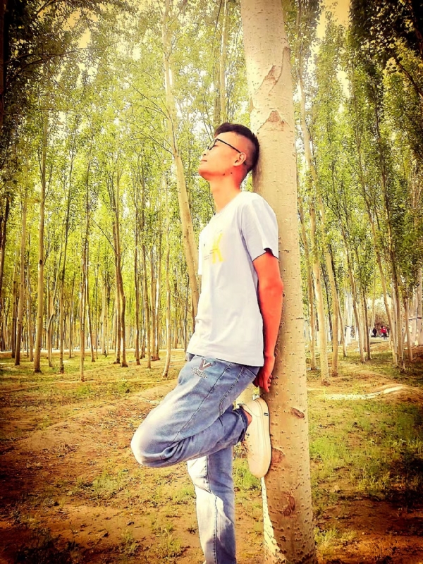 绝卓苦坚的第一张照片--台湾闪婚服务中心