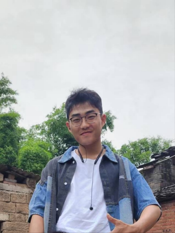 越努力越幸运的第一张照片--台湾闪婚服务中心