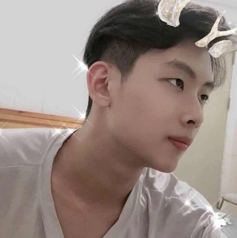 陆友的第一张照片--台湾闪婚服务中心