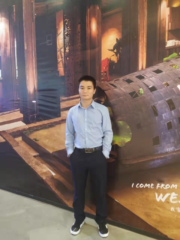 梧桐枫叶的第一张照片--台湾闪婚服务中心