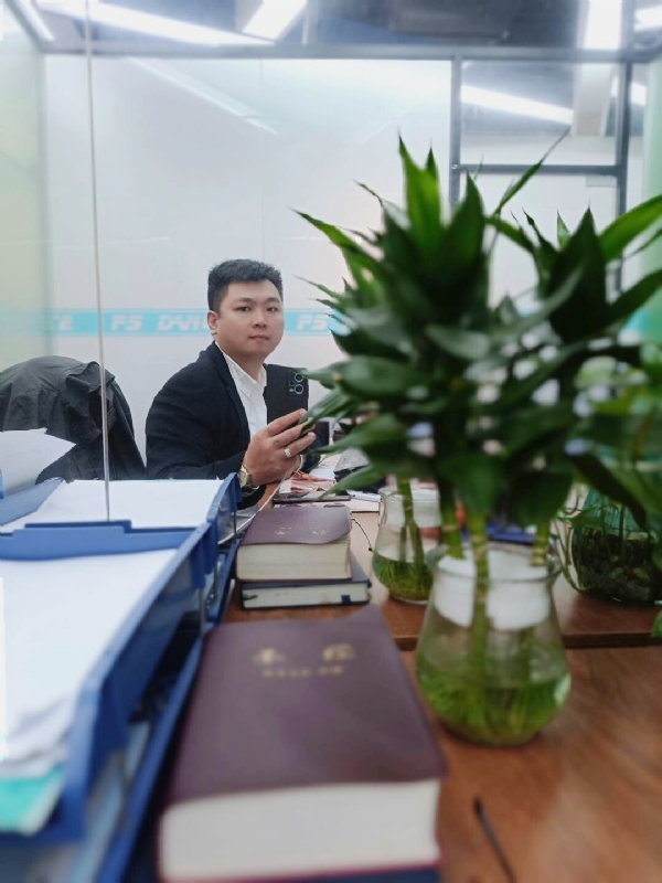 杨某人的第一张照片--台湾闪婚服务中心